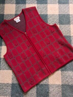 Vintage 100% Wool Red Checkered Zip Vest With Embroidered Flour Details Size M